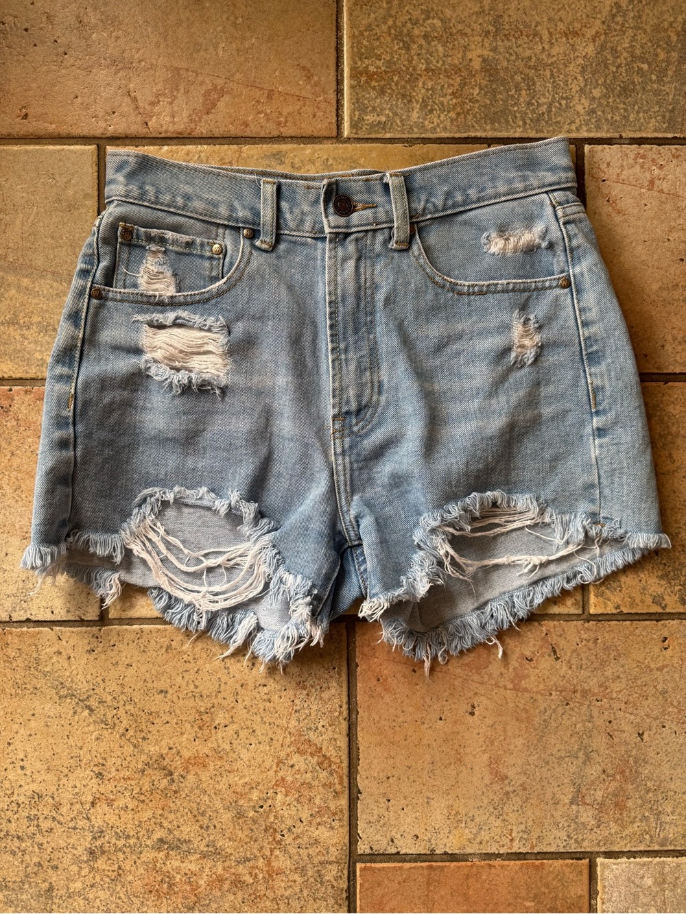 Bungalow 123 Light Blue Denim Cut Off Distressed Shorts Size Small